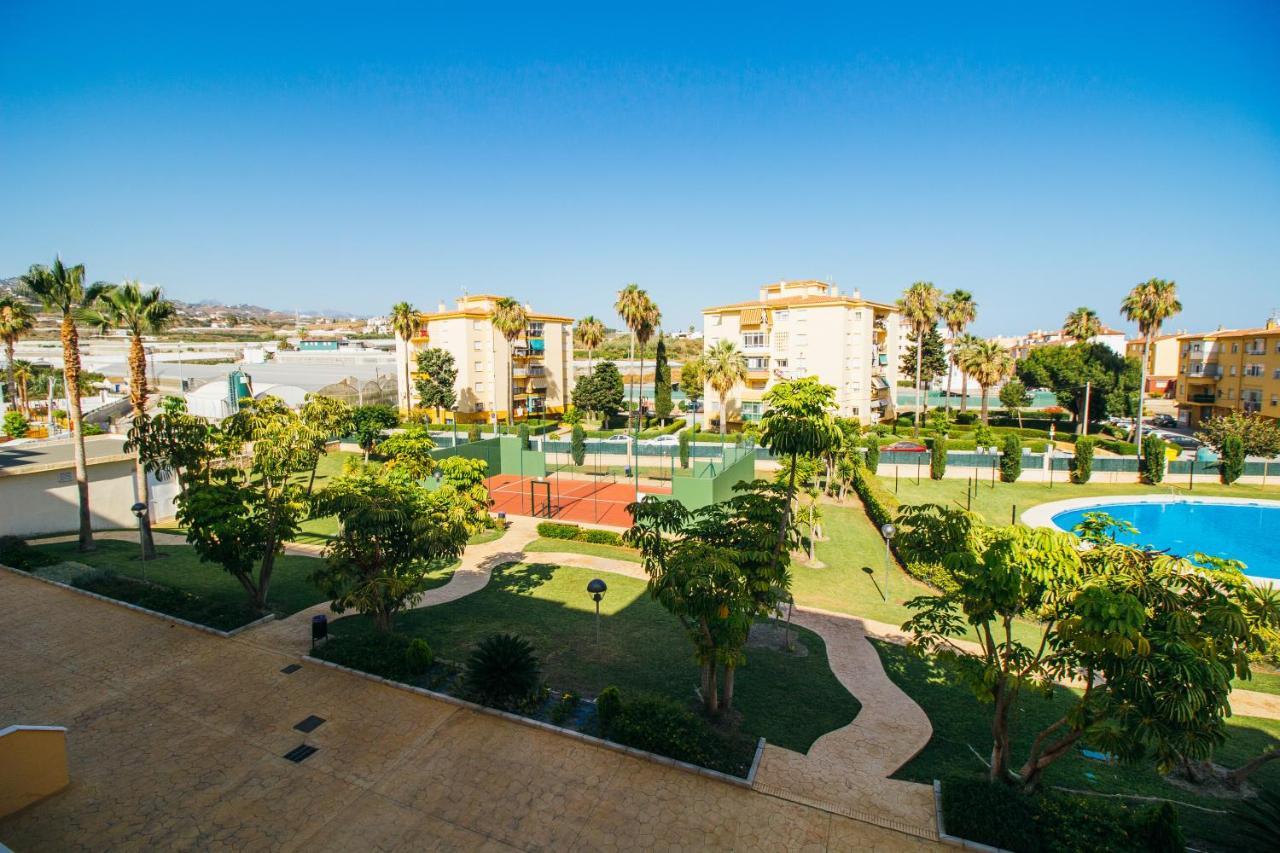 Espectacular residencial en 2a linea Piscina Tenis Algarrobo Costa Exterior foto