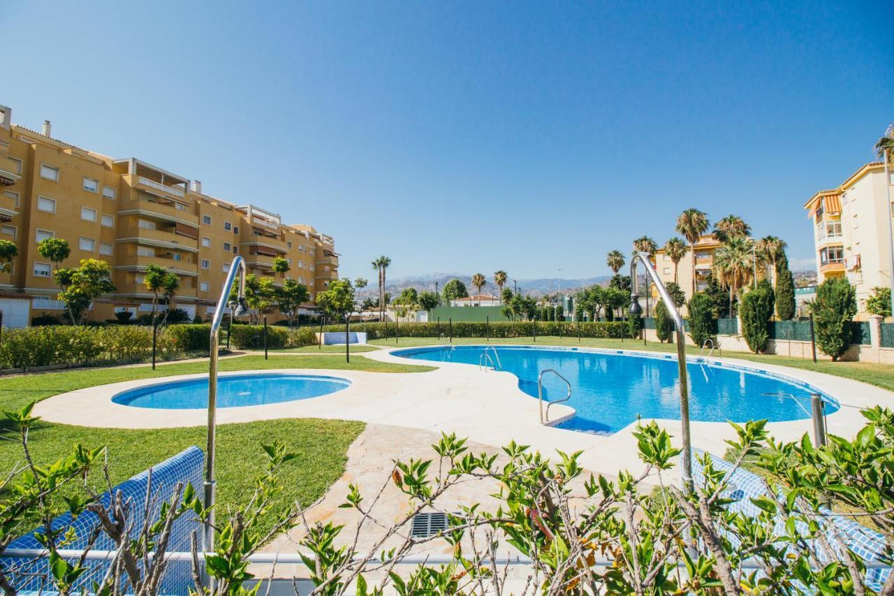 Espectacular residencial en 2a linea Piscina Tenis Algarrobo Costa Exterior foto