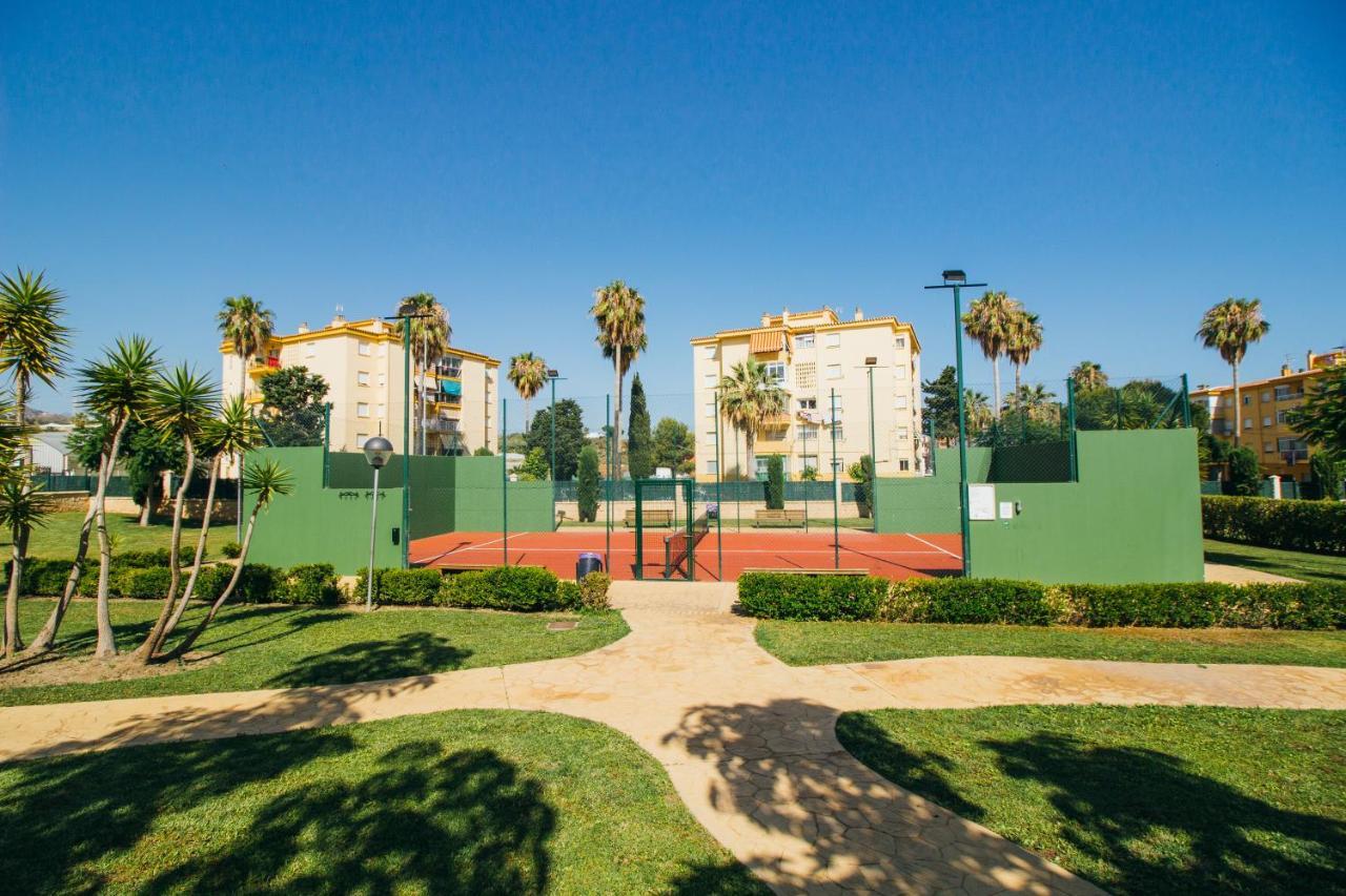 Espectacular residencial en 2a linea Piscina Tenis Algarrobo Costa Exterior foto